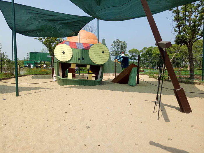 冬季兒童游樂設(shè)備