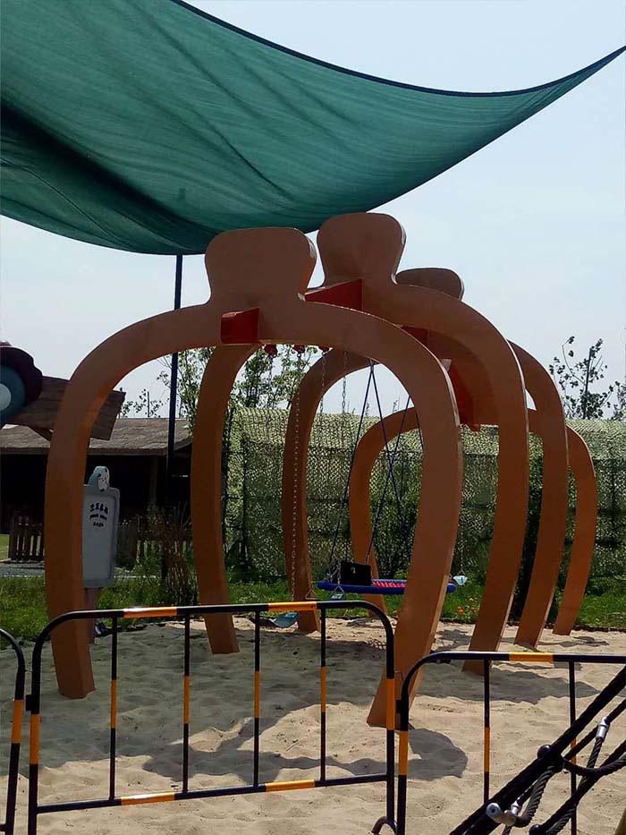 兒童游樂設(shè)備設(shè)計