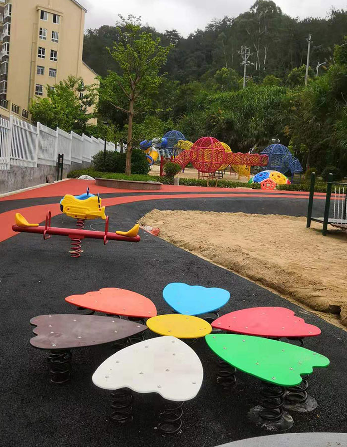 小區(qū)兒童游樂場設(shè)備