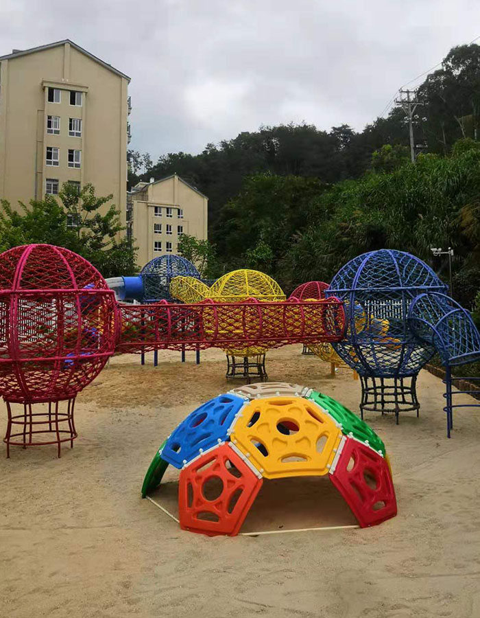 兒童游樂園設(shè)備生產(chǎn)